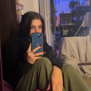 Meet your Posher, Michaela